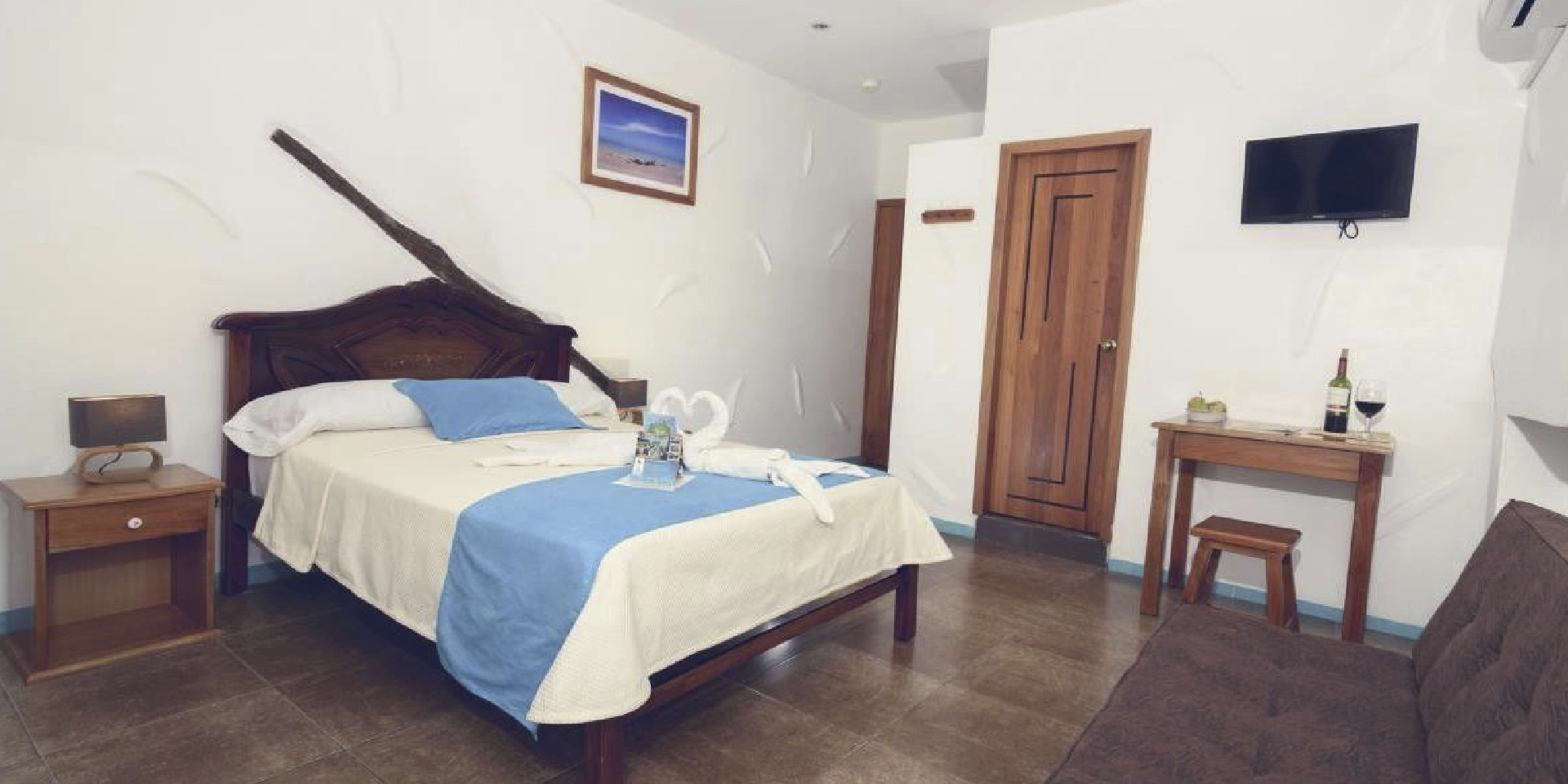 on-vacation-colombia-destino-ecuador-hotel-native-habitacion-doble-01-1920x960px