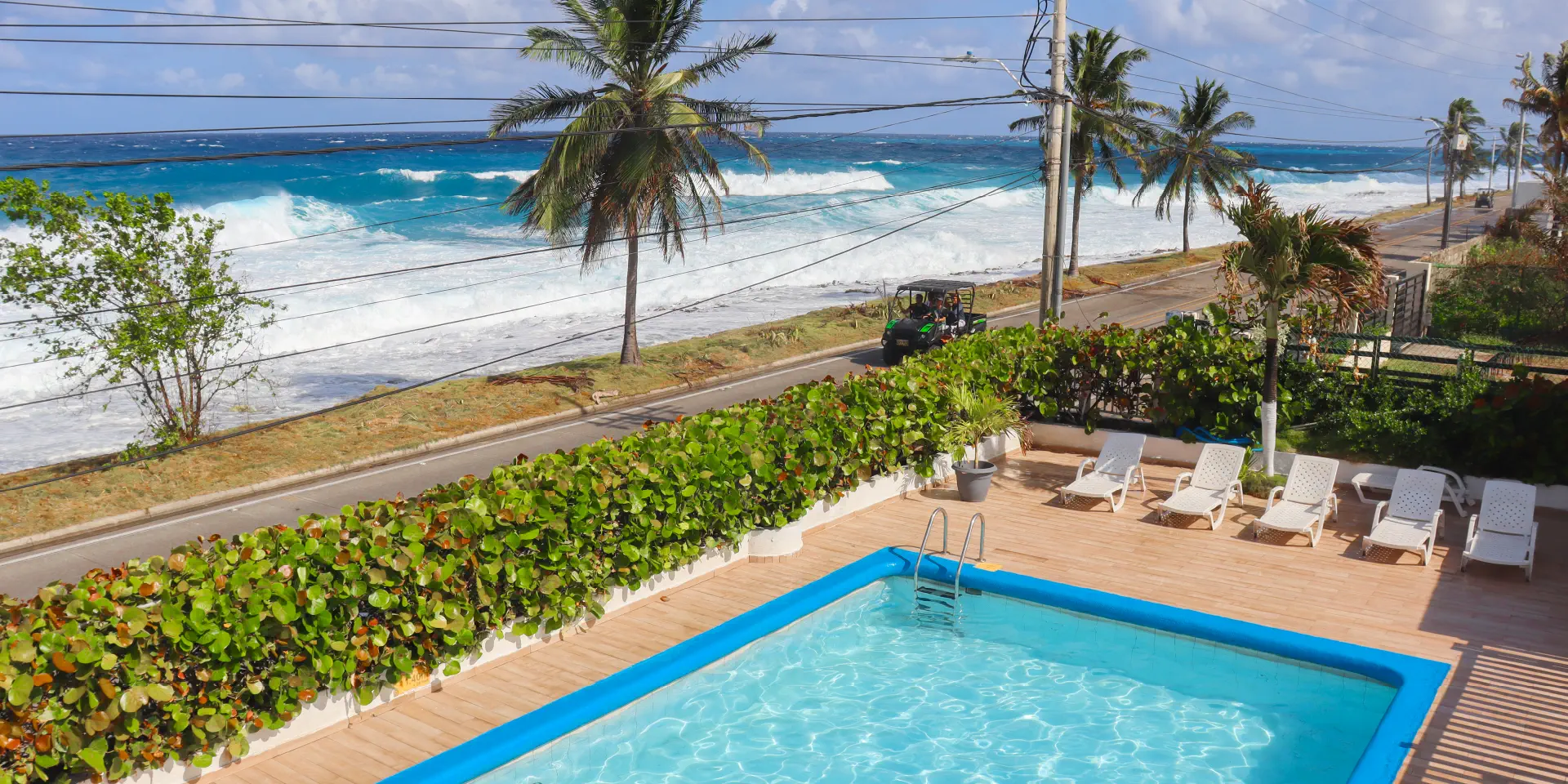 hotel con piscina y vista a el mar san andres