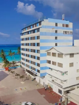 on-vacation-colombia-destino-san-andres-hotel-blue-tone-express