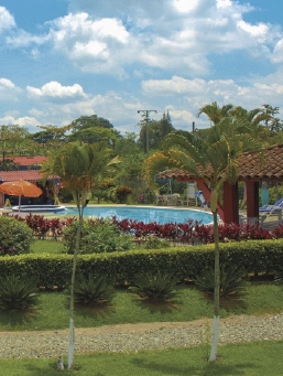 on-vacation-colombia-destino-eje-cafetero-hotel-tucanes