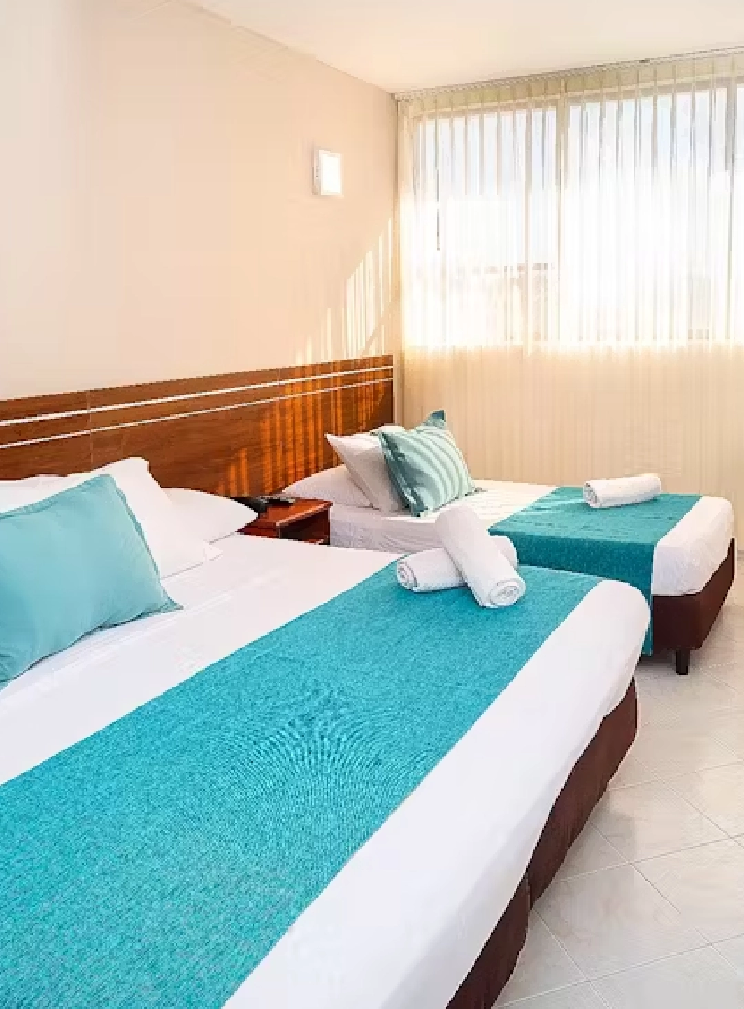 2 camas sencillas. capacidad: 2 personas
Estándar twin