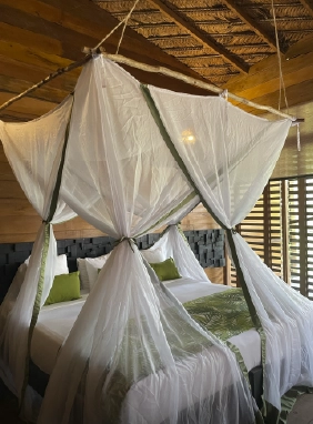 Ofrece cama King o 2 camas Queen, WiFi, caja fuerte, aire acondicionado, TV, tina, amenities, secador de cabello, minibar, balcón, teléfono y escritorio.
Ver más
Superior