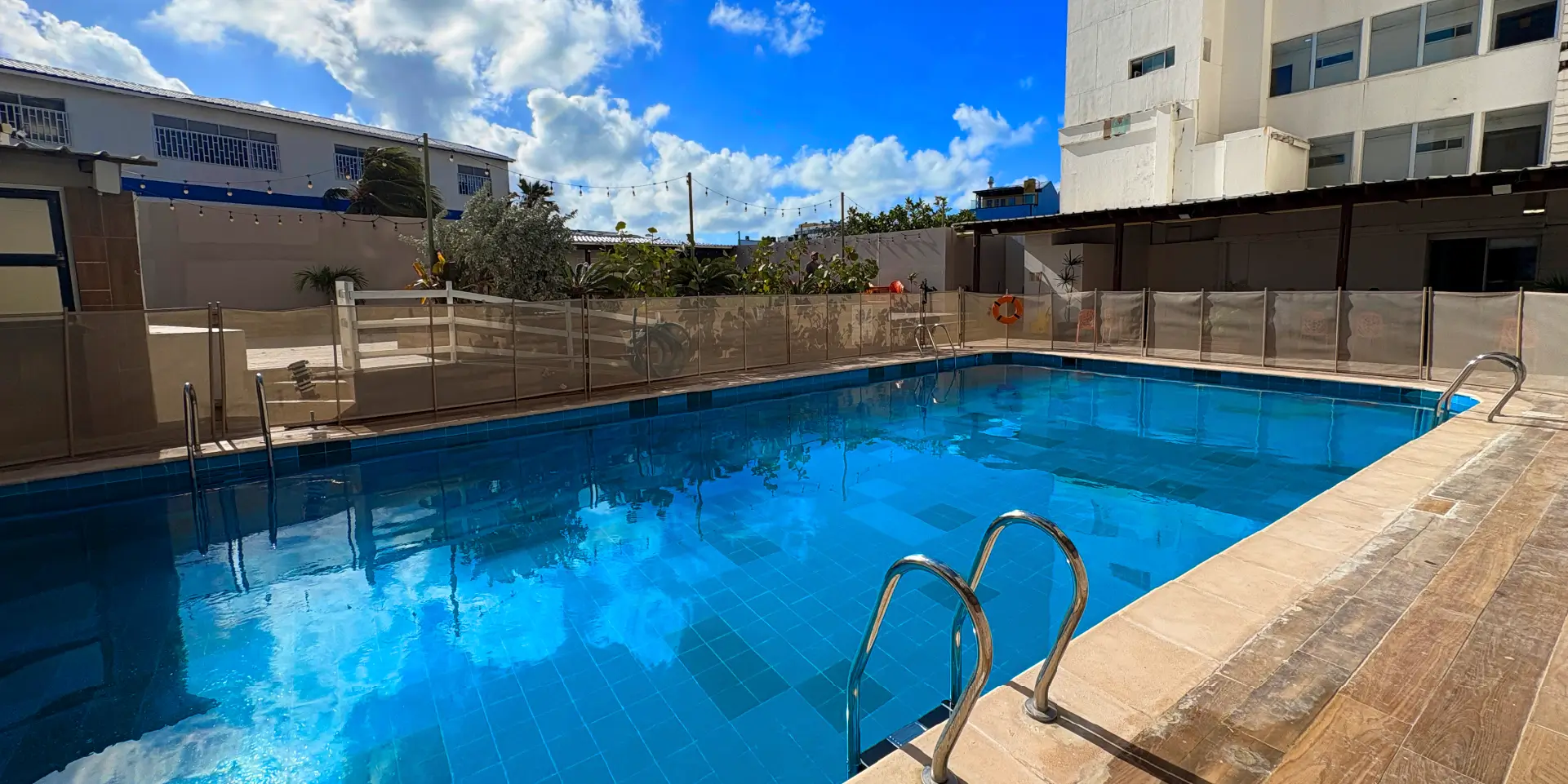 on-vacation-colombia-destino-san-andres-hotel-tone-1920x960px 7 9 (1)